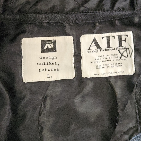 Design Unlikly Futures Shacket - Picture 2 of 7